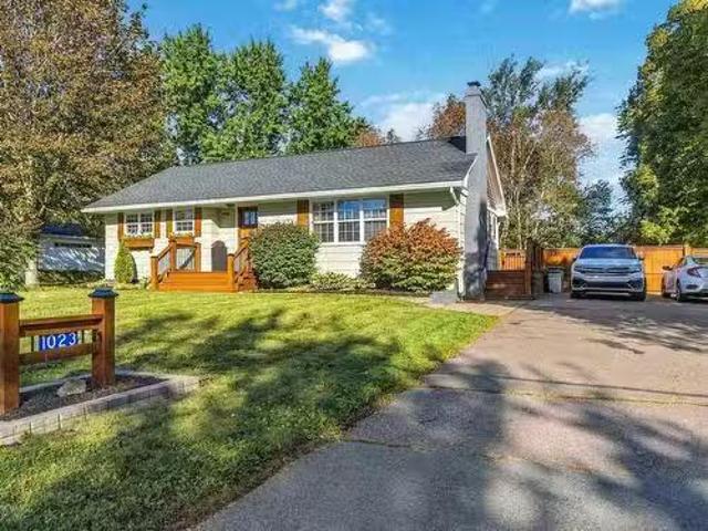 1023 High Street, Port Williams, NS, B0P 1T0 house for sale.