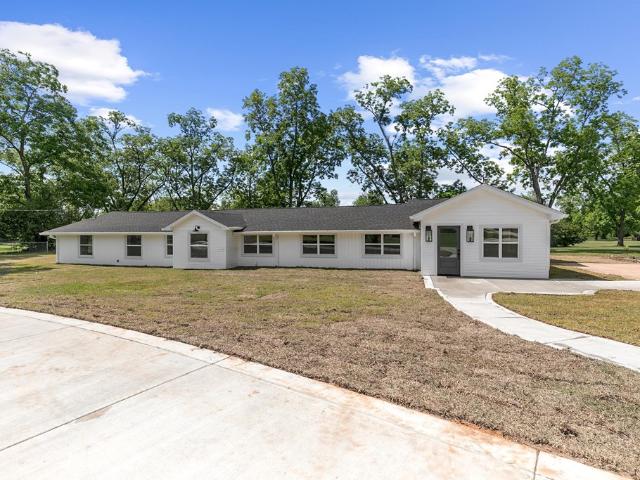 1023 Hinton Waters Ave