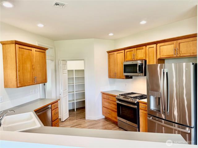 1023 SE Sentry Drive