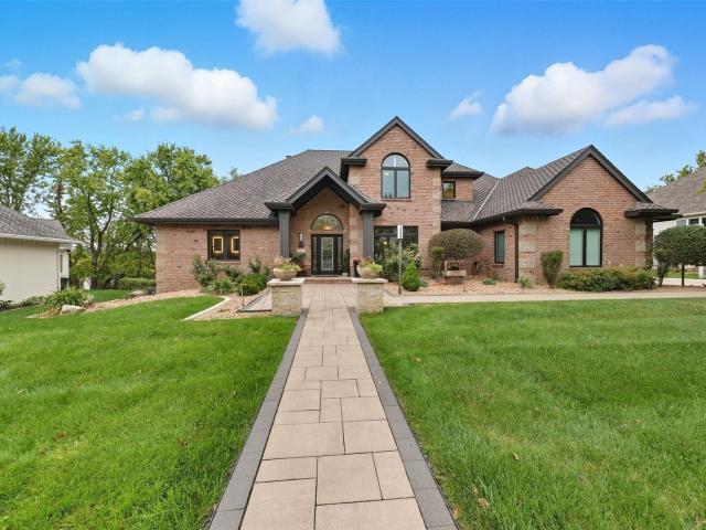 1023 Tulip Tree Ln, West Des Moines, IA