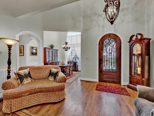 1023 Taylors Circle