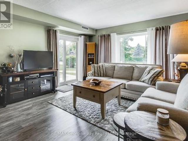102 11 Beck Boulevard, Penetanguishene, ON, L9M 2G1 condo for sale | Listing ID S13809 | Royal LePage