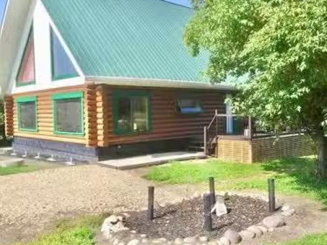 102 14457 Twp Rd 683, Lac La Biche, AB, T0A 2C0 house for sa.