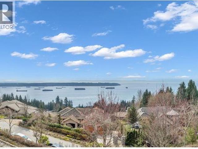 102 2 Garden Court, West Vancouver, BC, V7S 0A2 townhouse for sale | Listing ID R3136 | Royal LePage
