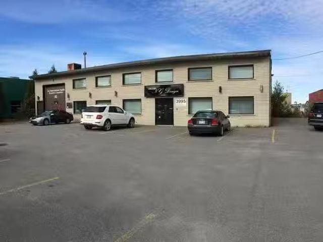 102 3995 Boul. Lite, Laval Saint Vincent De Paul, QC, H7E 1A.