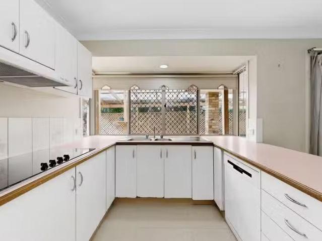 102 Cobalt Street, KEPERRA, QLD 4054 House for Rent