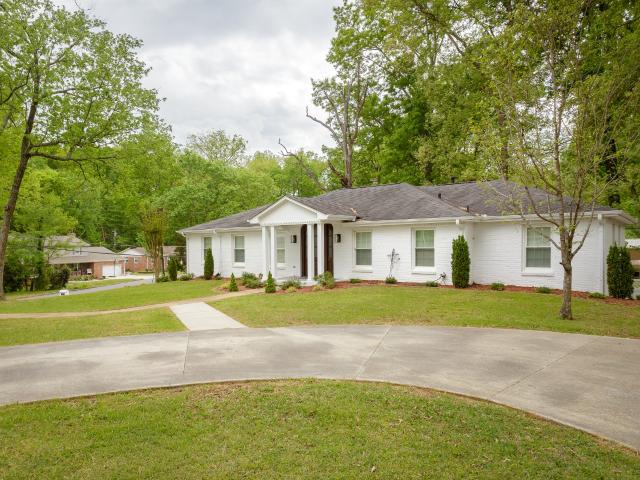 102 Colonial Dr