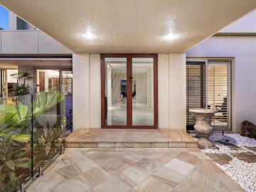 102 Commodore Drive