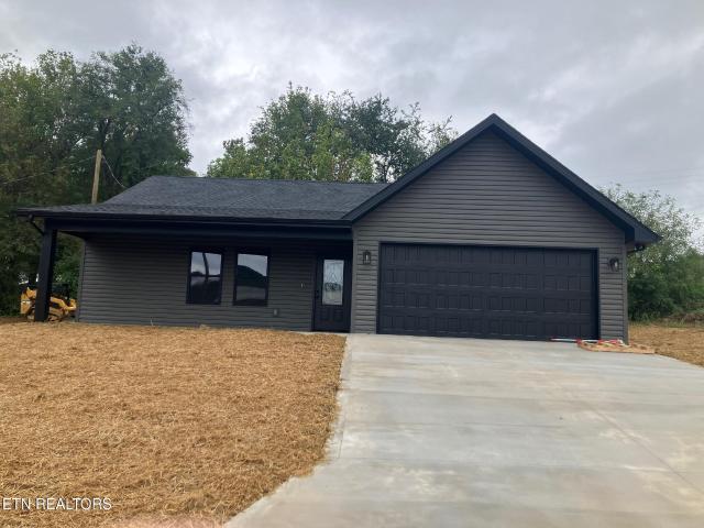 102 Campton Lane