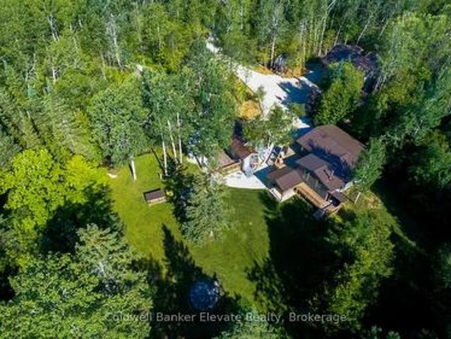 102 Cape Chin North Road, Northern Bruce Peninsula, ON, N0H 1W0 house for sale | Listing ID X12935 | Royal LePage