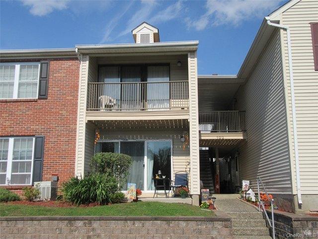 102 Cartwheel Ct Apt 22, Washingtonville, NY 10992