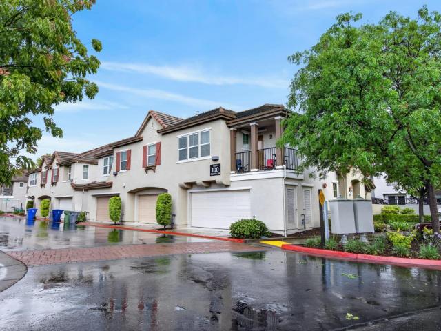 102 Cezanne Ln, Folsom, CA 95630 | MLS #226050