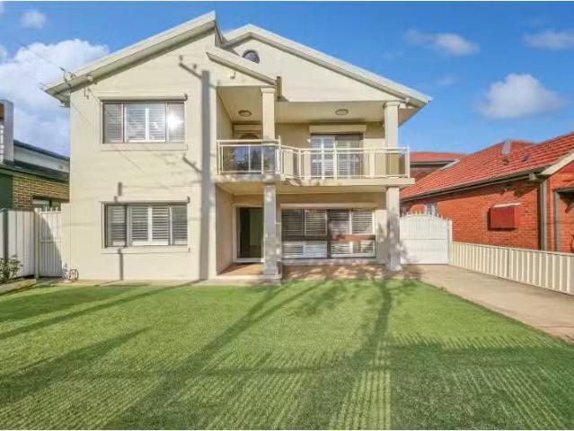 102 Clarence Street, Condell Park House for rent Listed by Ch.