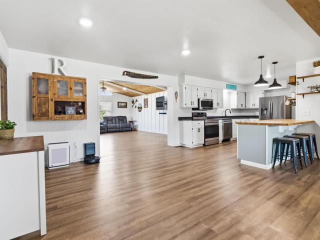 102 Cliffside Drive