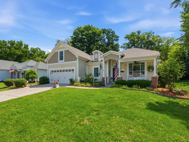 102 Cross Cove Ct