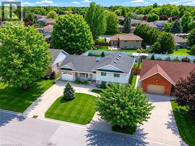 102 Allen Street, Tillsonburg, ON, N4G 5K1 house for sale | Listing ID 40868 | Royal LePage