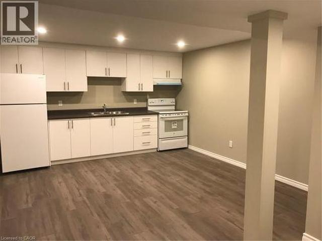 102 B Elmbank Trail, Kitchener, ON, N2R 0H1 house for lease | Listing ID 40859 | Royal LePage