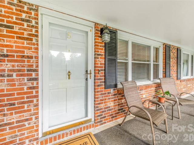 102 Boyd Drive # 5C