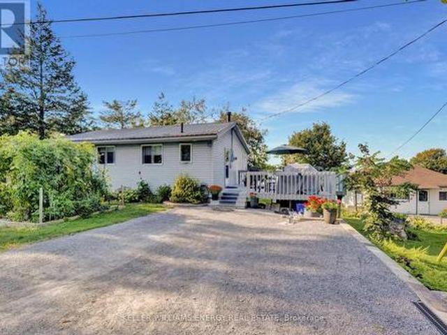 102 Bishop Lane, Prince Edward County Sophiasburg Ward, ON, K0K 1A0 house for sale | Listing ID X13553 | Royal LePage