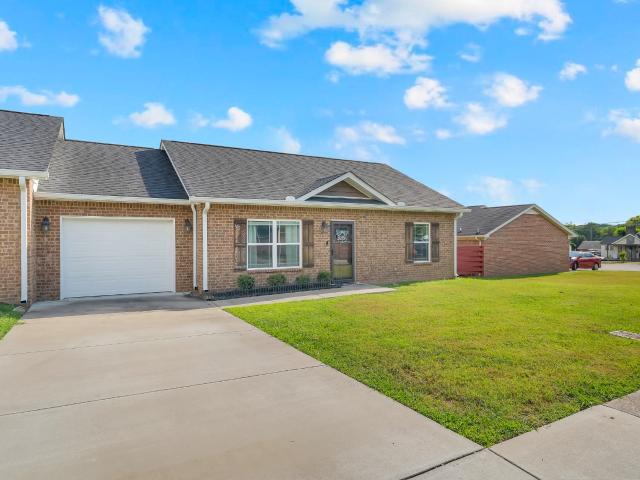 102 Dogwood Ct