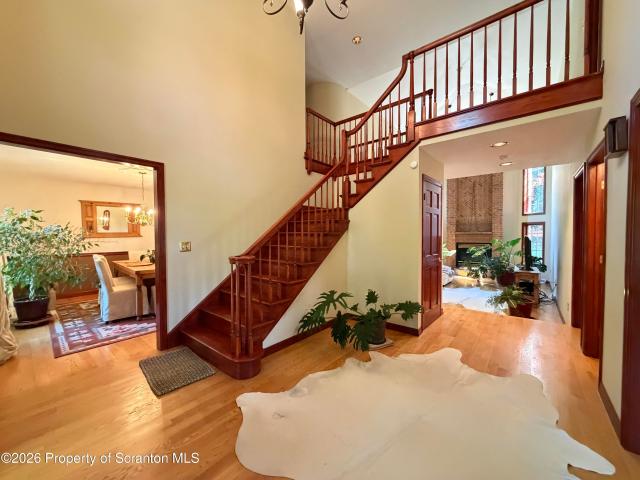102 Emerson Close