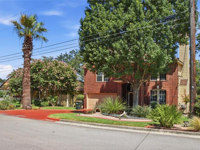 102 Elm Hill Ct