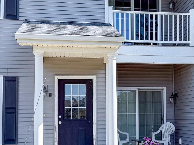 102 Essex # 9