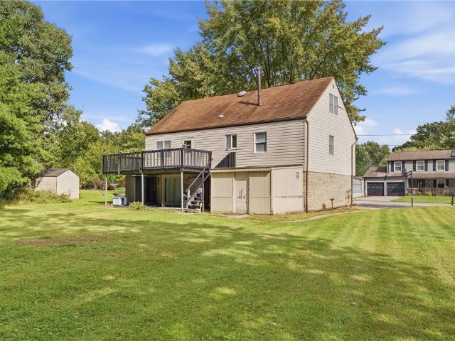 102 Farmington Dr