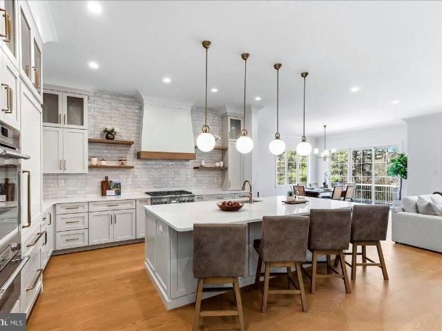 102 Knoxlyn Farm Dr, Kennett Square, PA 19348 | MLS #PACT2122