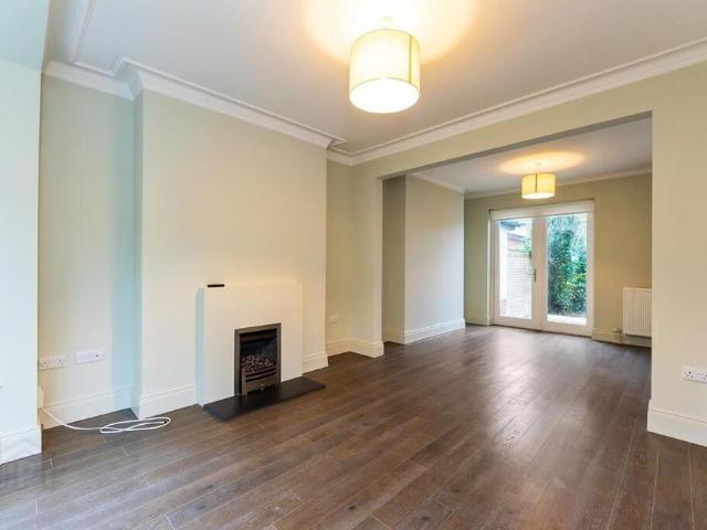 102 Kensington Road, Belfast, BT5 6NH
