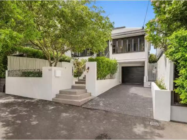 102 James Street, NEW FARM House for rent Listed by Temikha A.