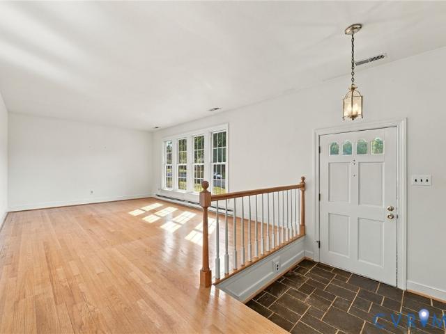102 Jankin Lane