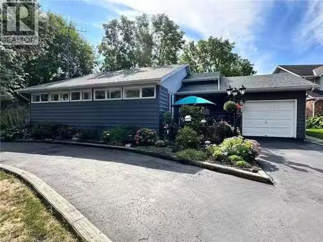 102 Jarrett Place, Dunnville, ON, N1A 3E5 house for sale Li.