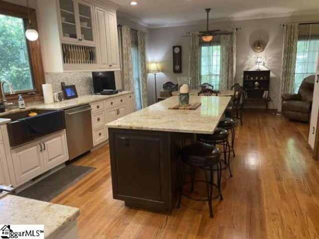 102 Laurel Oak Trail