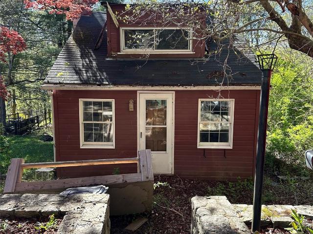 102 Lake Kitchawan Drive