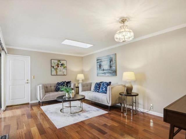 102 Lancewood Place