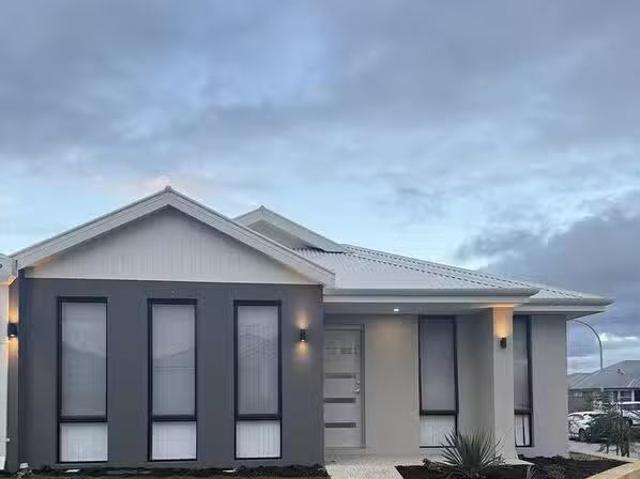 102 Leeward Avenue, Eglinton, WA 6034
