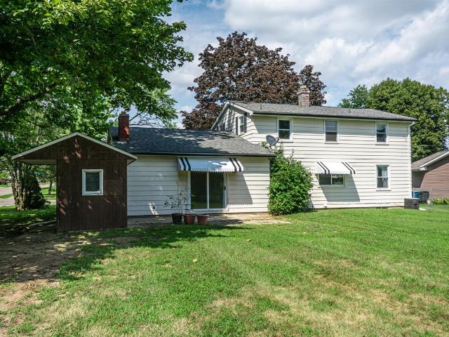 102 Lincolnwood Drive