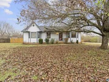 102 MANDY DR, HAZEL GREEN, AL 35750