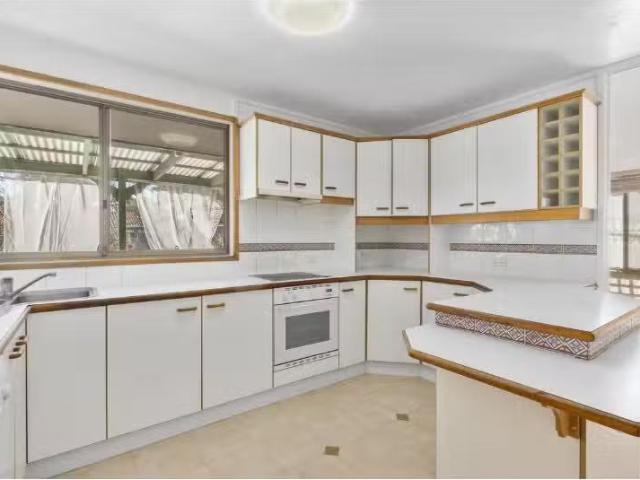 102 Maribyrnong Avenue, KALEEN House for rent Listed by Kirst.