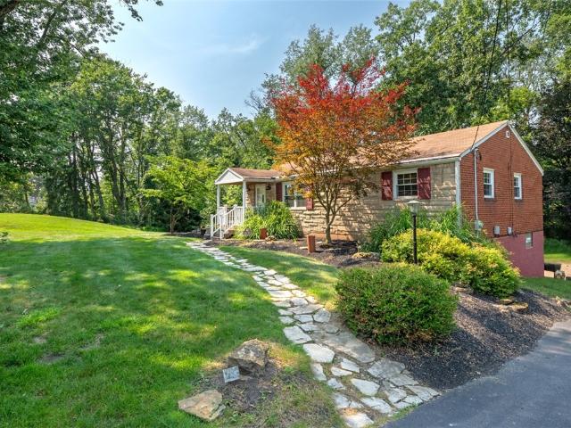 102 Michael Dr