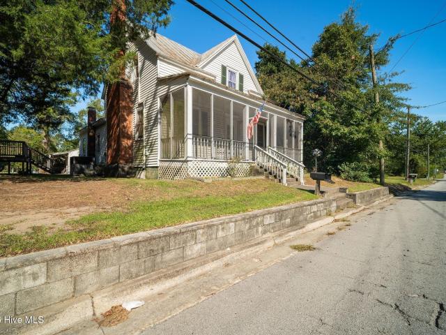 102 N Weber Street