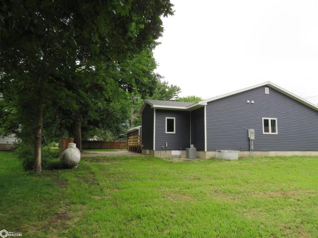 102 N Market Street