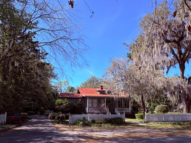 102 S Palmetto Street