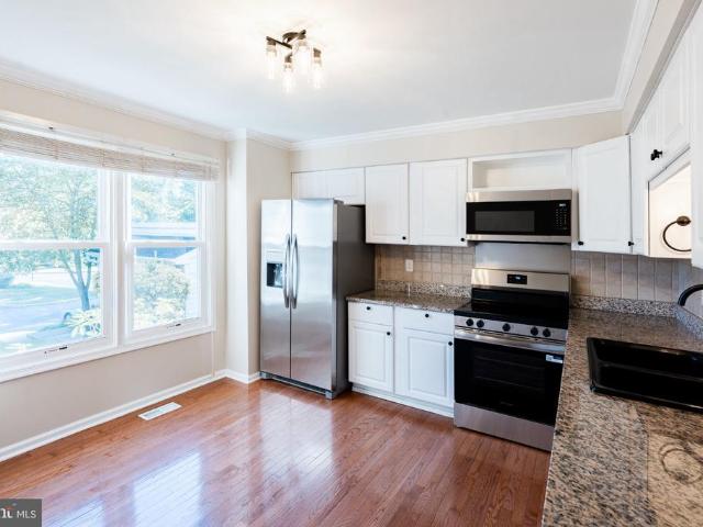 102 Solway Circle