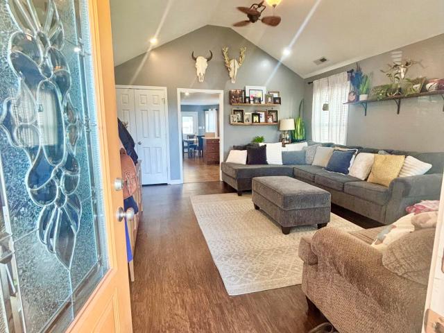 102 Saddlebrook Court