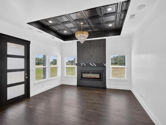 102 Shadywood Road