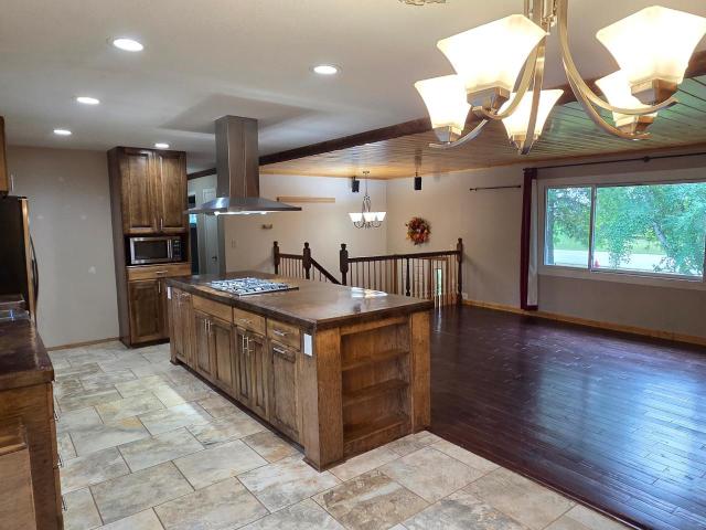 102 Shorewood Drive