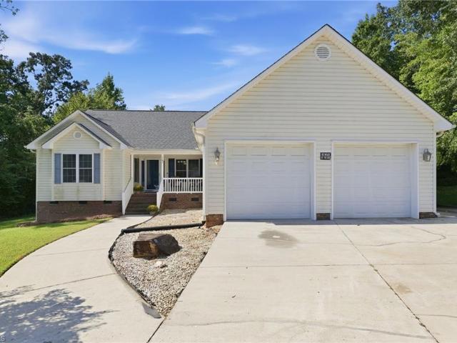 102 Silver Fox Lane