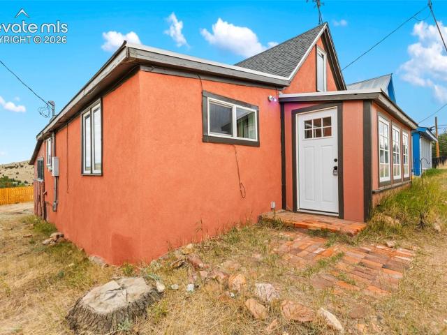 102 Spicer Avenue